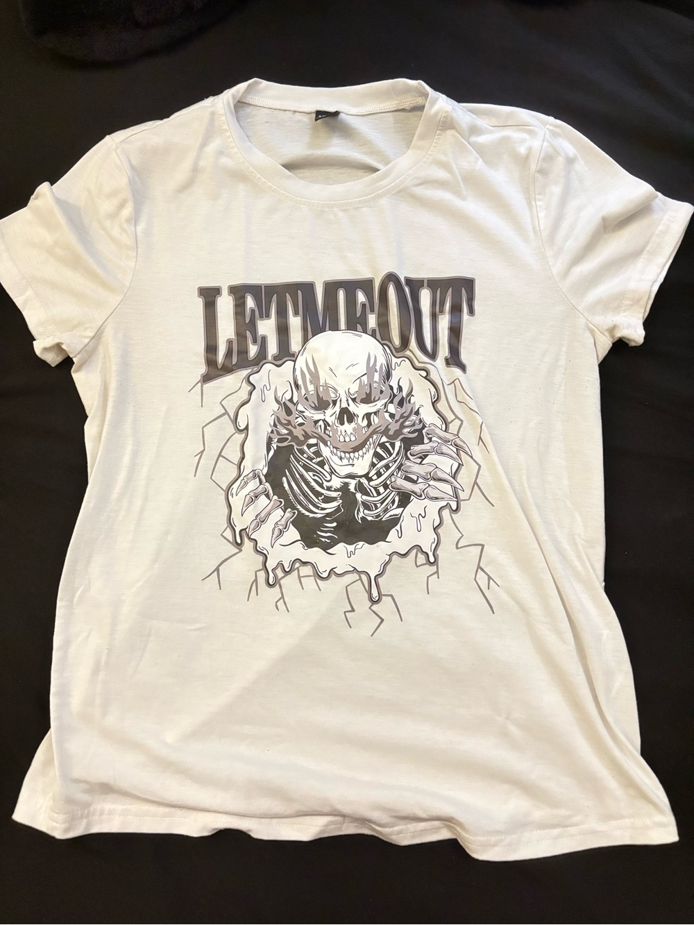 SHEIN White Graphic "LET ME OUT" Skull Tee